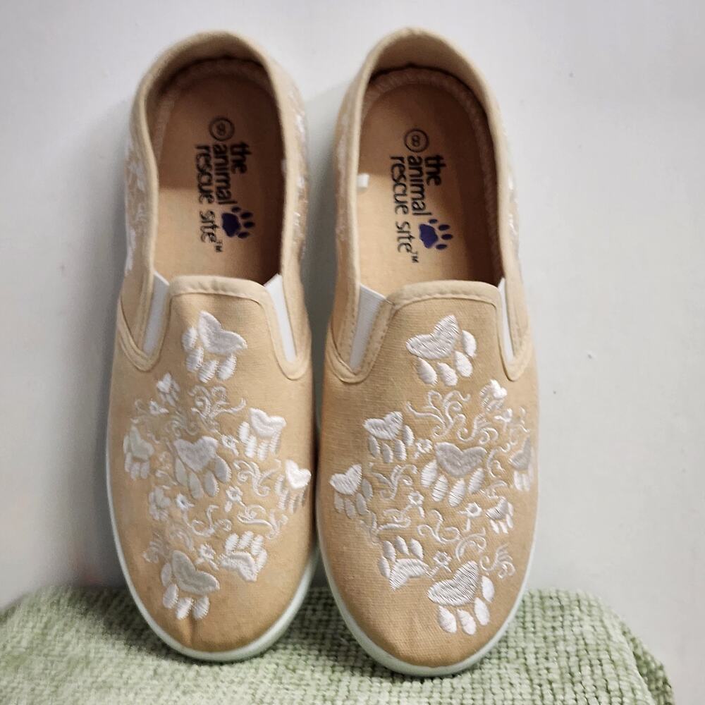 The Animal Rescue Site Slip On Sneakers Womens Size 8 Paw Print Shoes